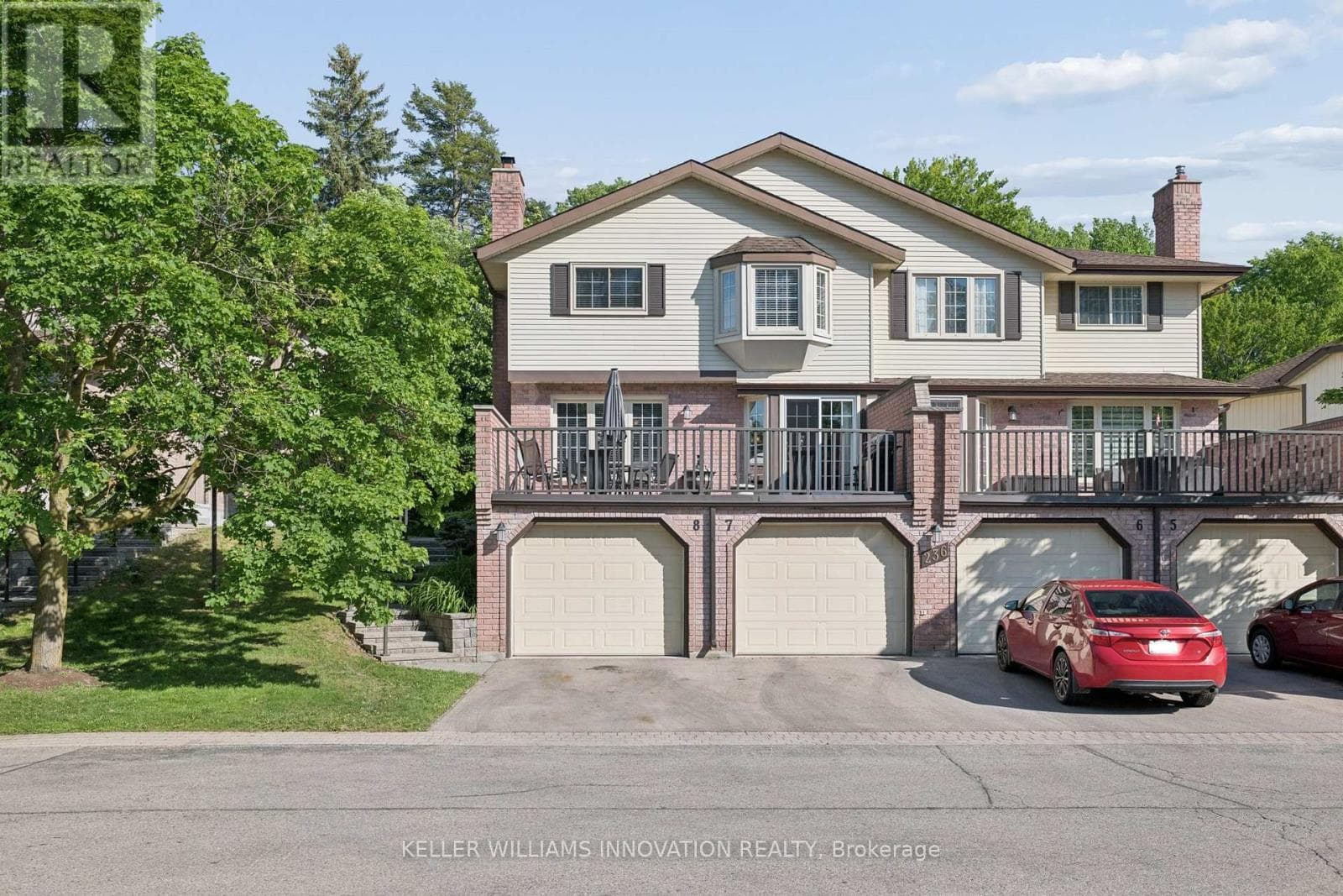 8 - 236 KINGSWOOD DRIVE — photo 2