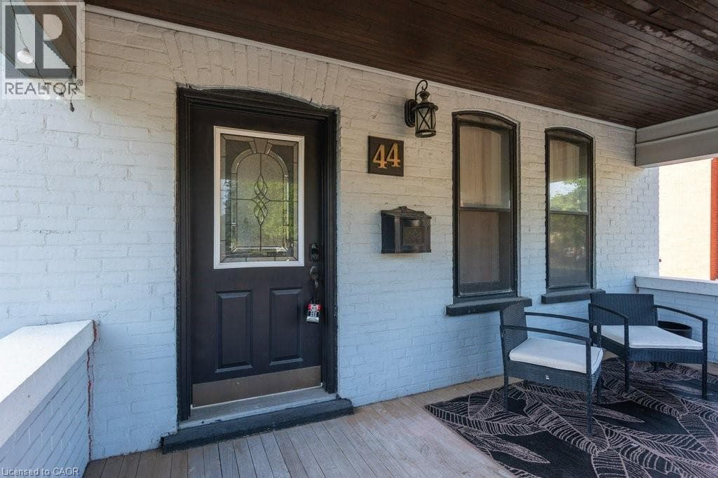 44 KRUG Street — photo 2