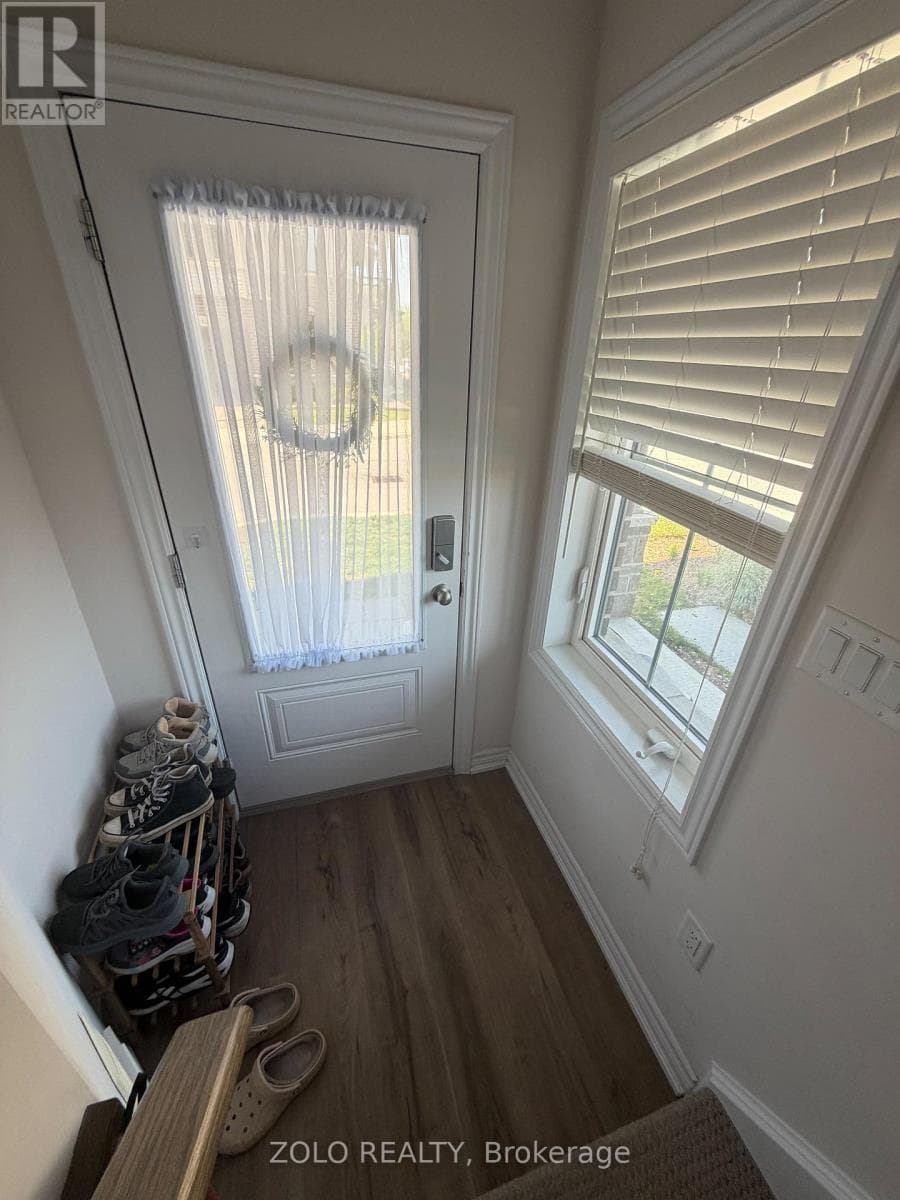 1 - 124 COMPASS TRAIL — photo 2