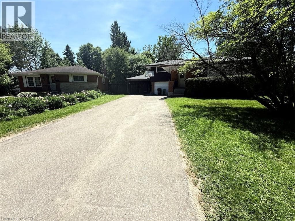 20 CARDILL Crescent — photo 3