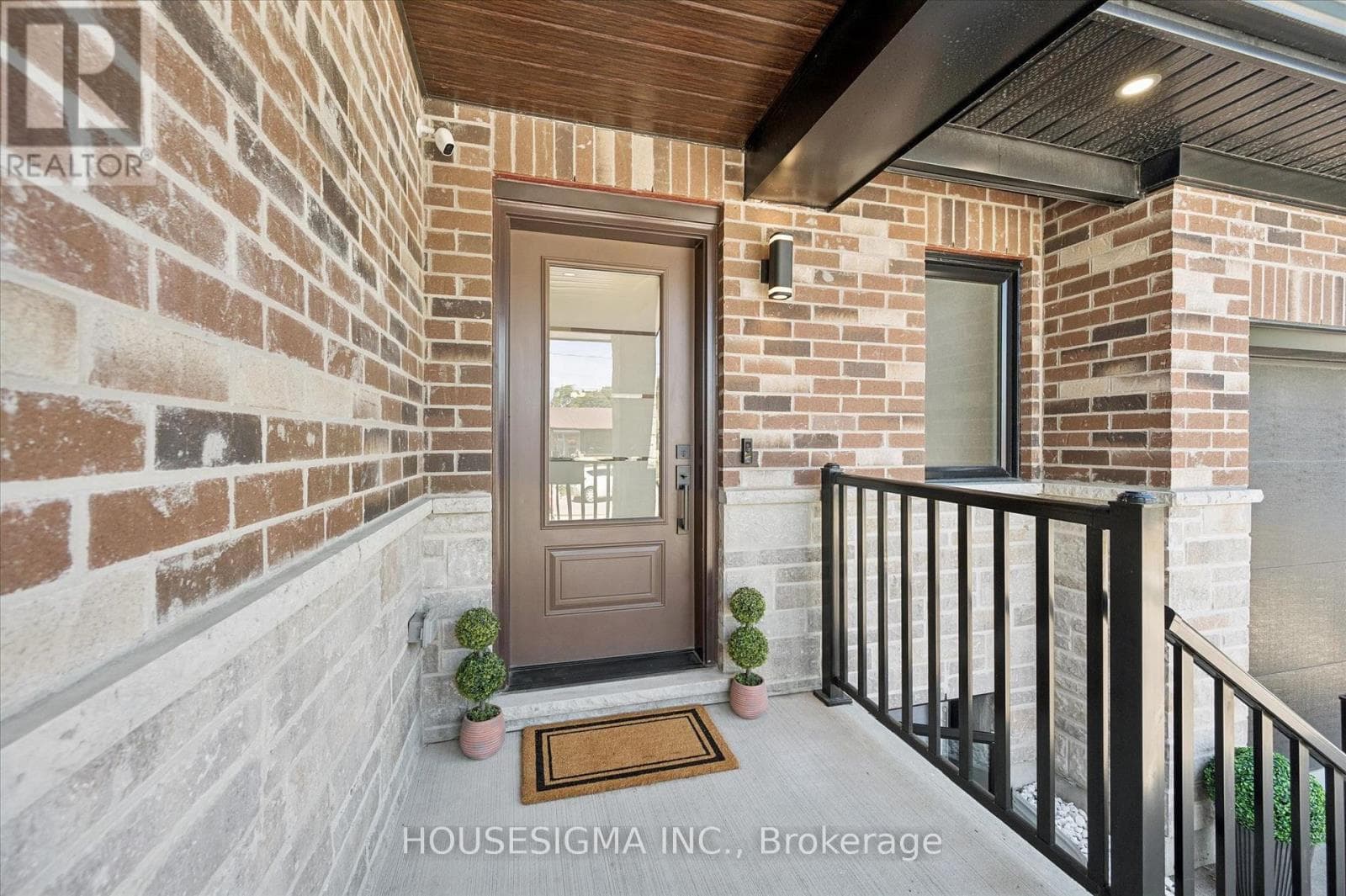 63 PLYMOUTH ROAD — photo 3