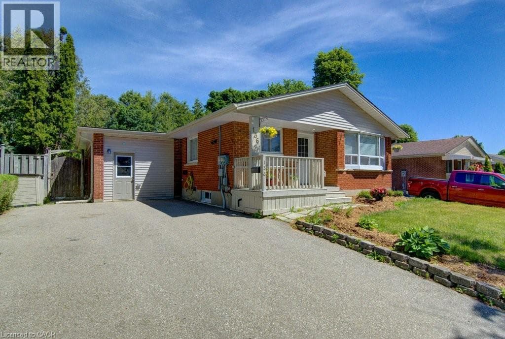 136 DUNSMERE Drive — photo 2