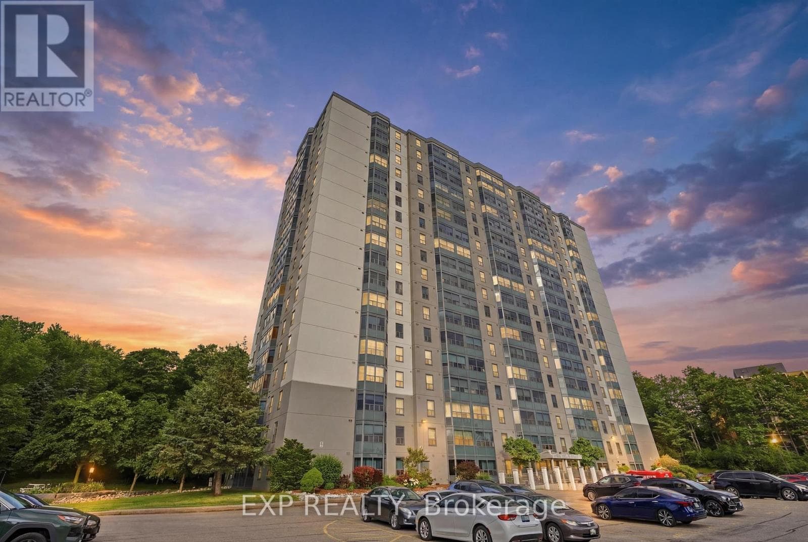 1012 - 55 GREEN VALLEY DRIVE — photo 2