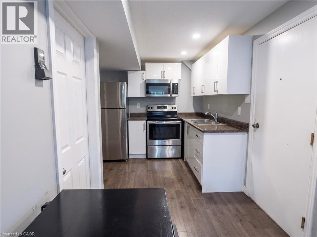 304 LEMON GRASS Crescent Unit# B — photo 3