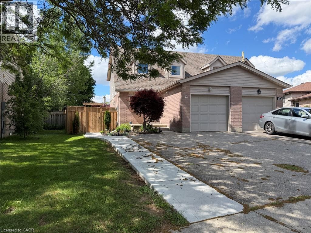 22 CARMINE Crescent Unit# UPPER — photo 2