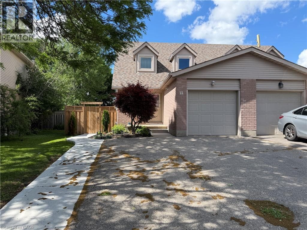 22 CARMINE Crescent Unit# UPPER — photo 3