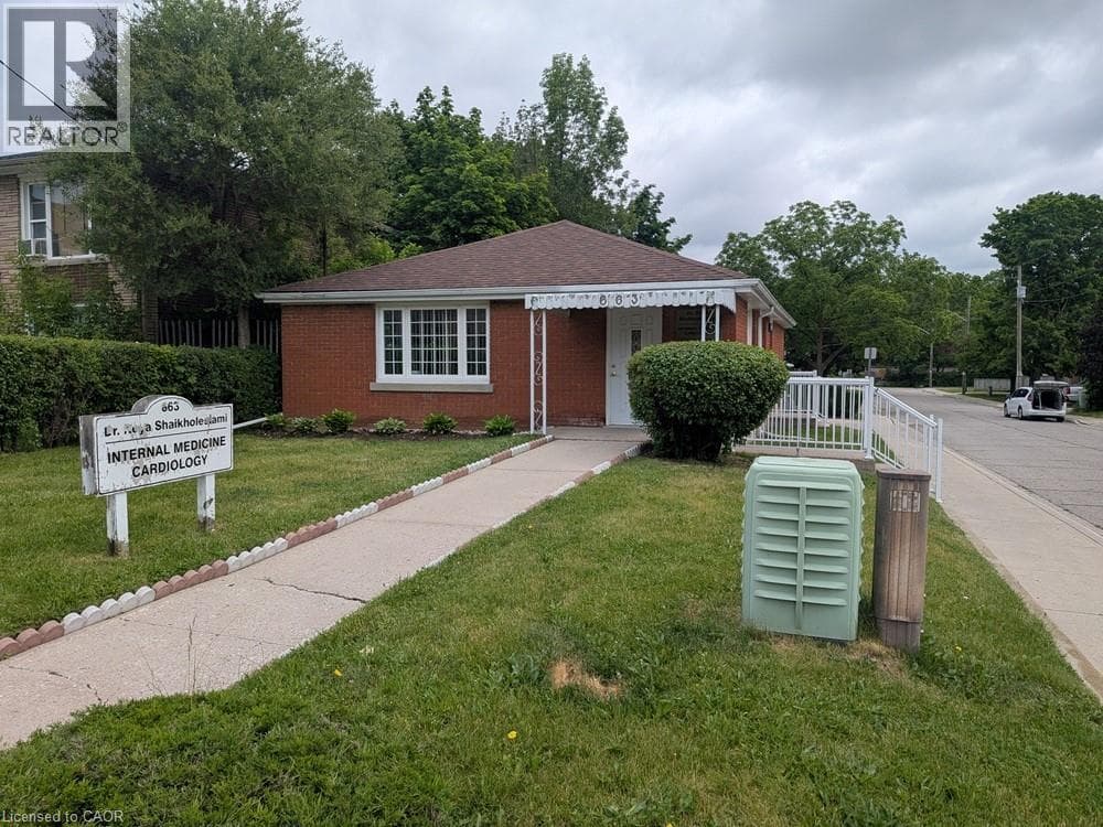 663 CORONATION Boulevard — photo 1