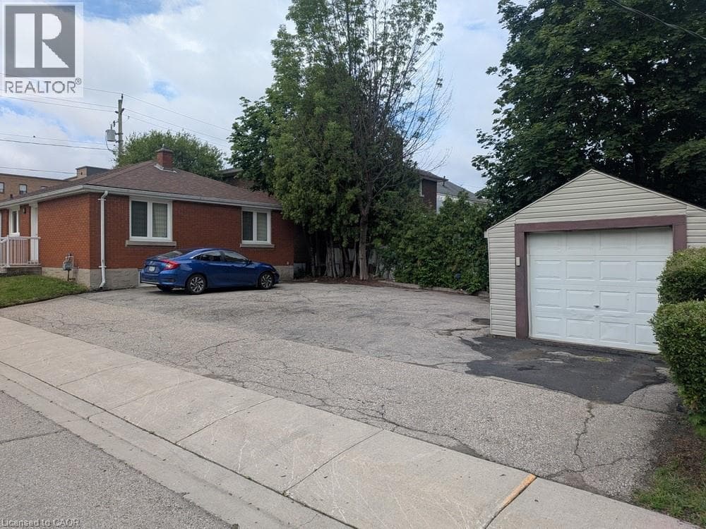 663 CORONATION Boulevard — photo 3