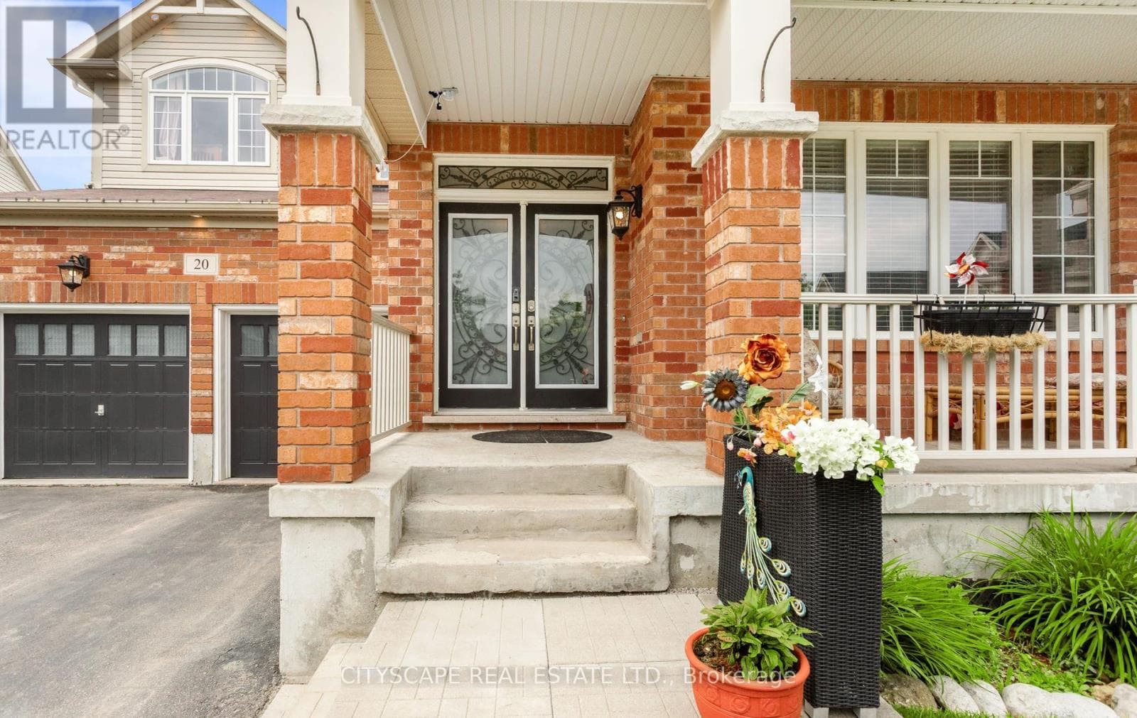 20 LANDS COURT — photo 2