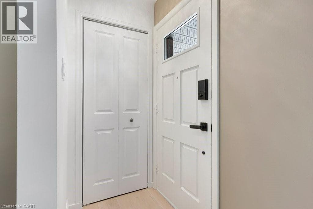 22 DALE Avenue — photo 3
