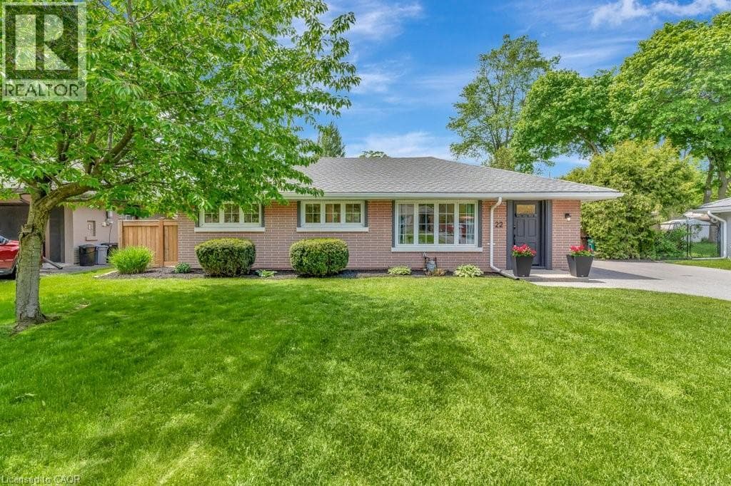 22 DALE Avenue — photo 1