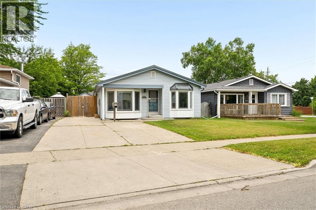 156 TRAYNOR Avenue — photo 3