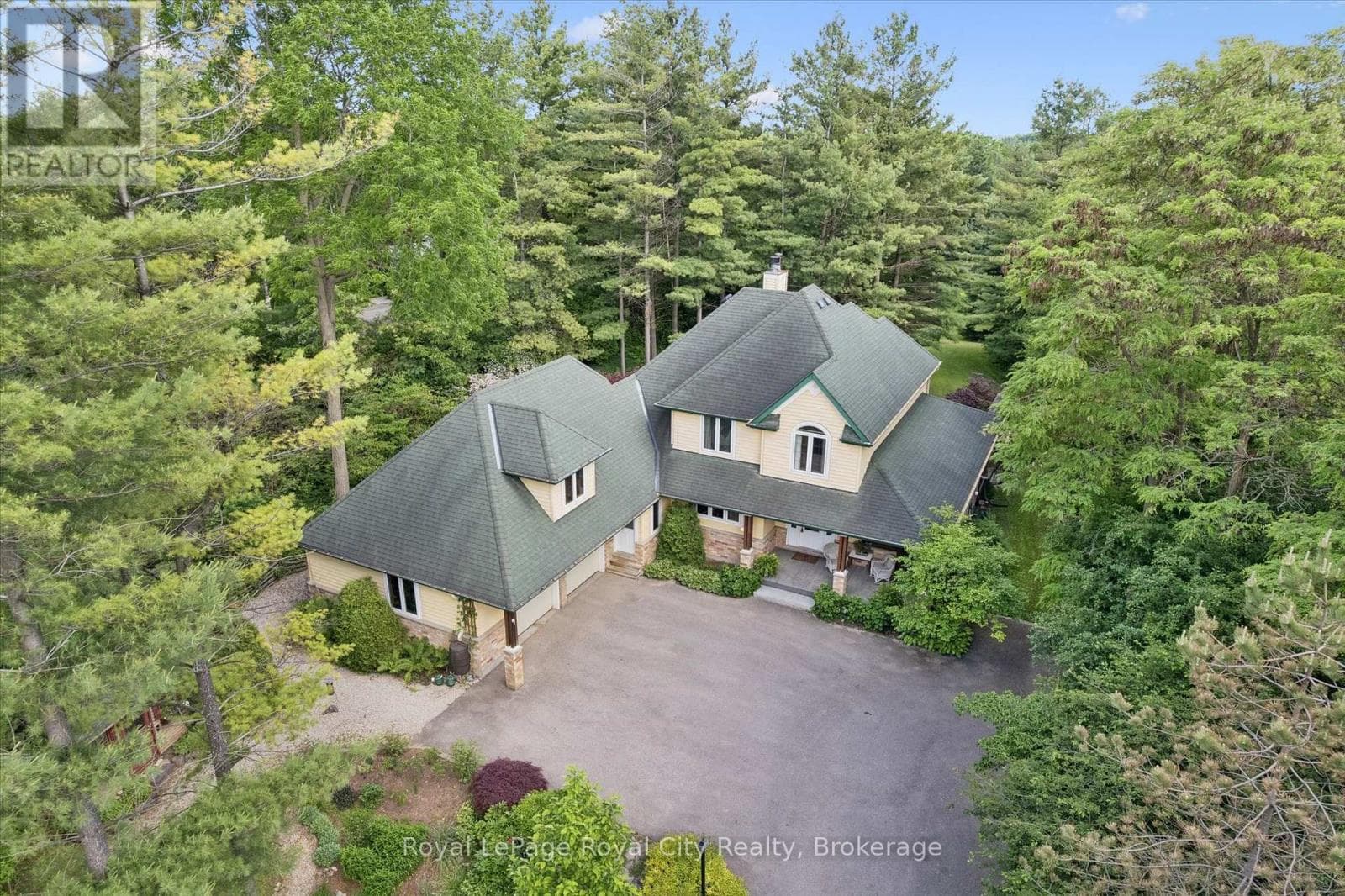 135 HUME ROAD — photo 3