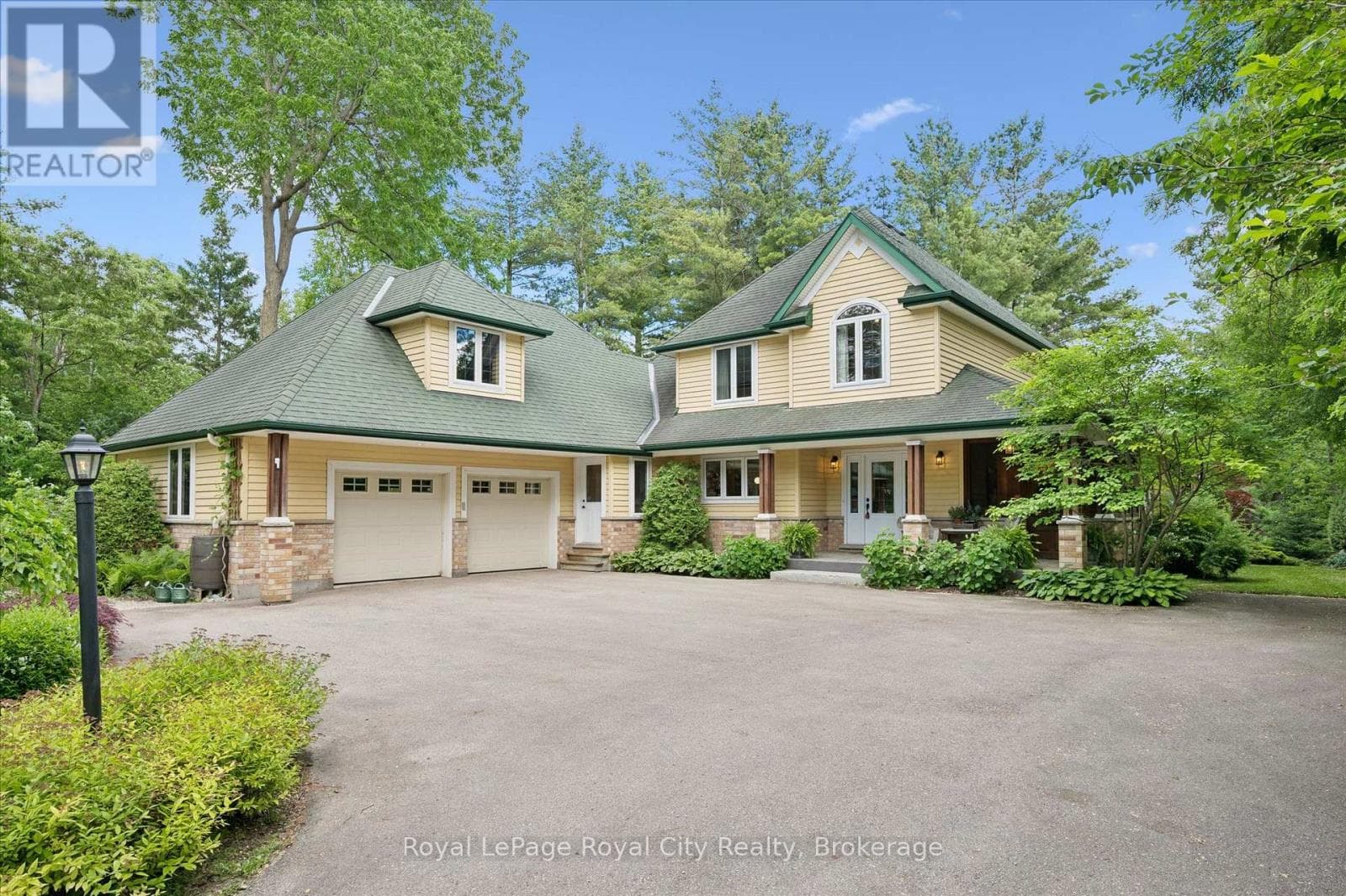 135 HUME ROAD — photo 1