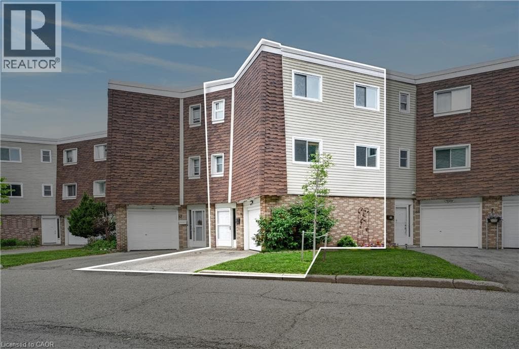 60 ELMSDALE Drive Unit# 66 — photo 1