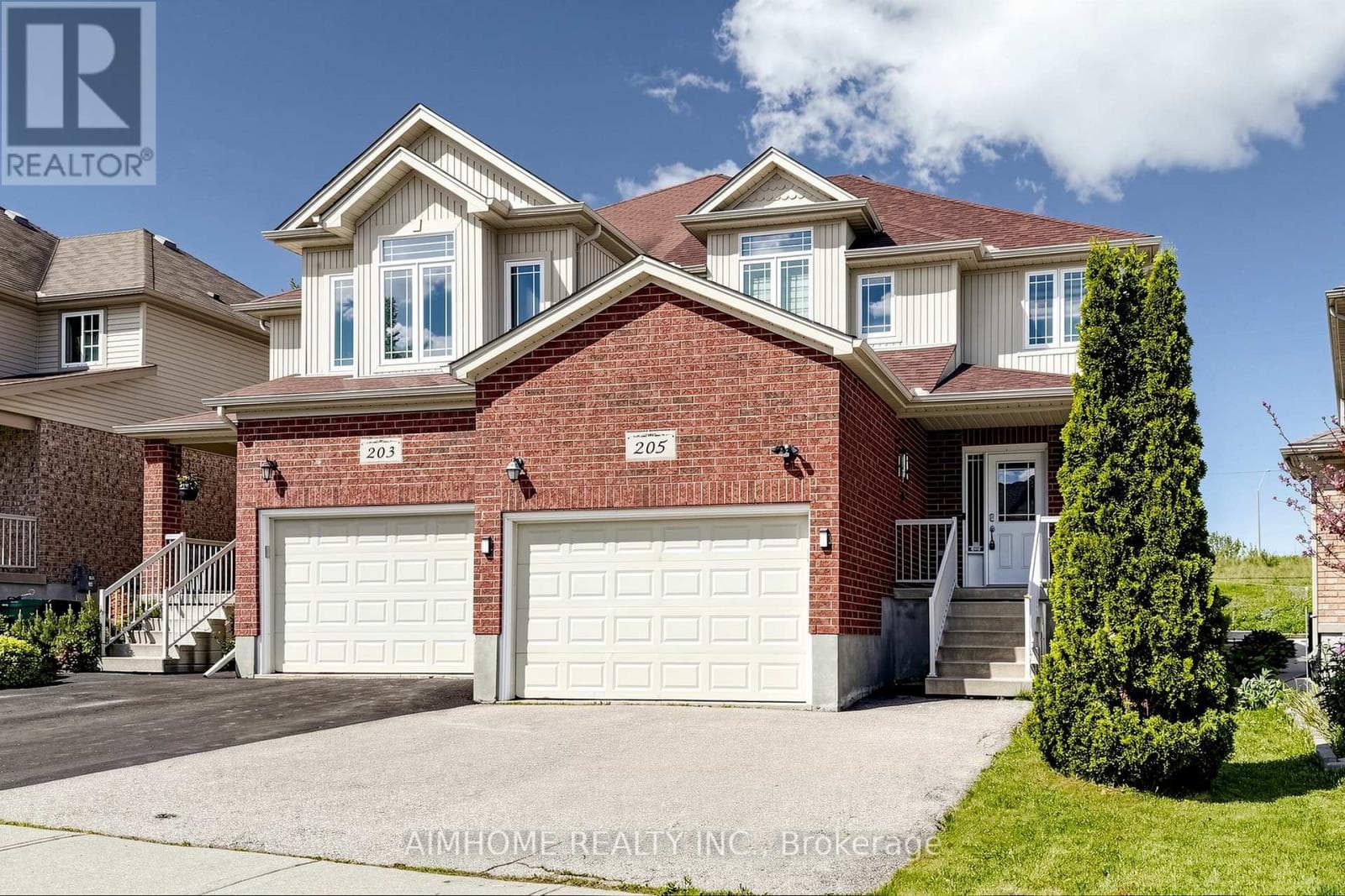 205 HUCK CRESCENT — photo 1
