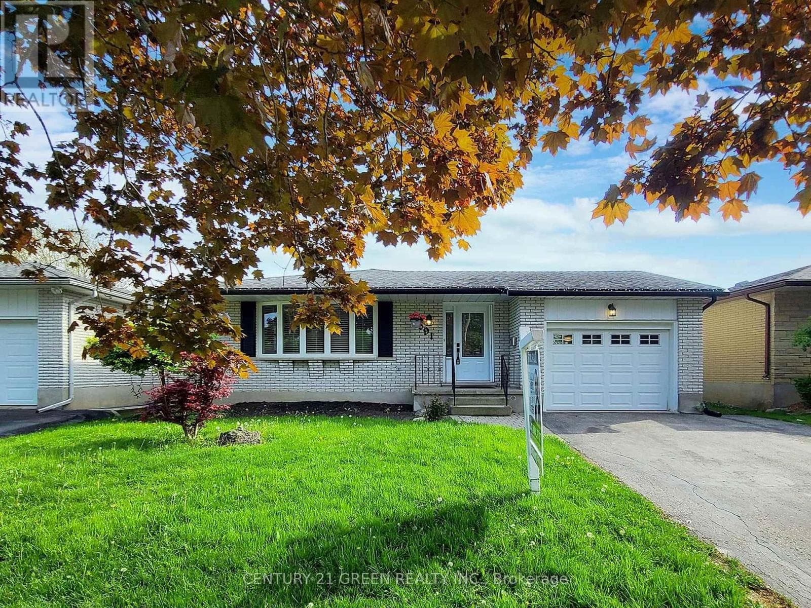 591 DOGWOOD LANE — photo 1