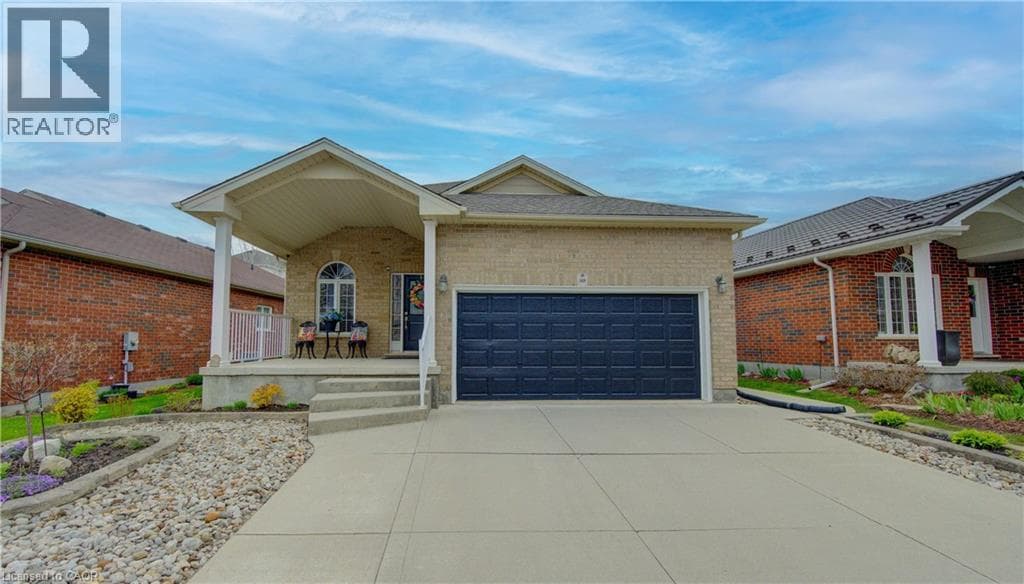 369 ZELLER Drive — photo 1
