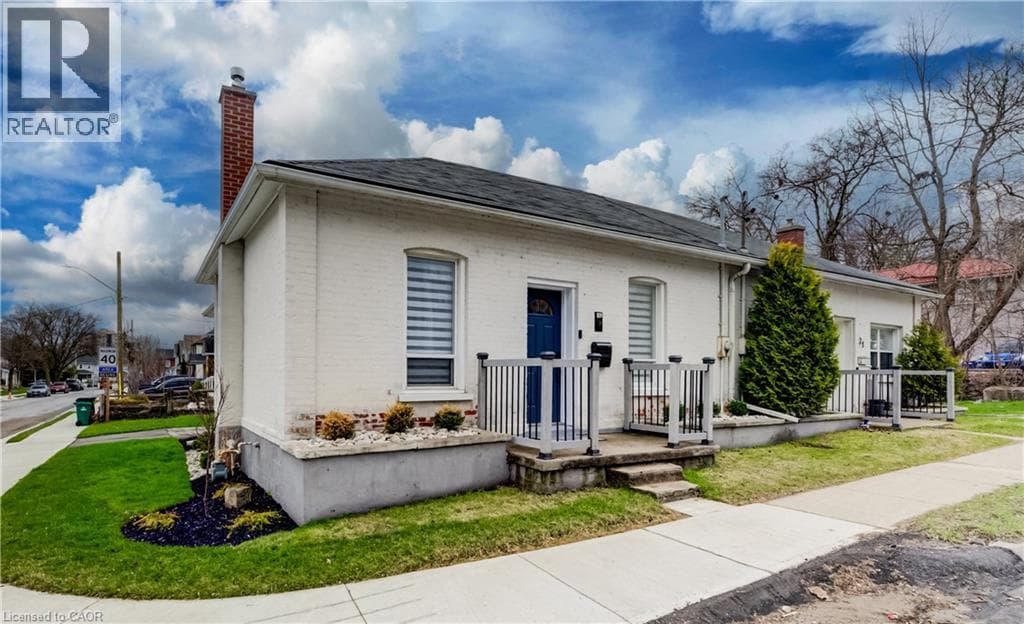 19 CEDAR Street — photo 1