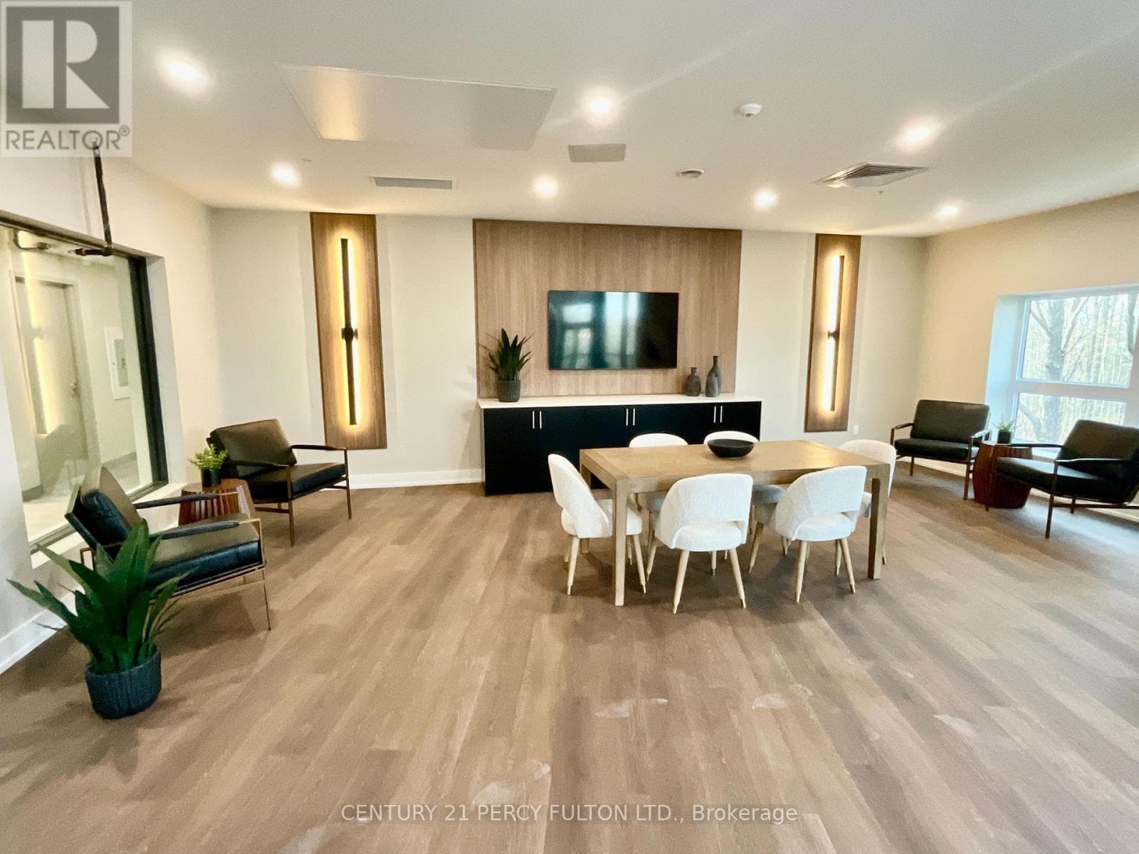303 - 1100 LACKNER PLACE — photo 1