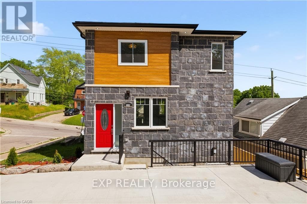 131 ST GEORGE STREET — photo 2