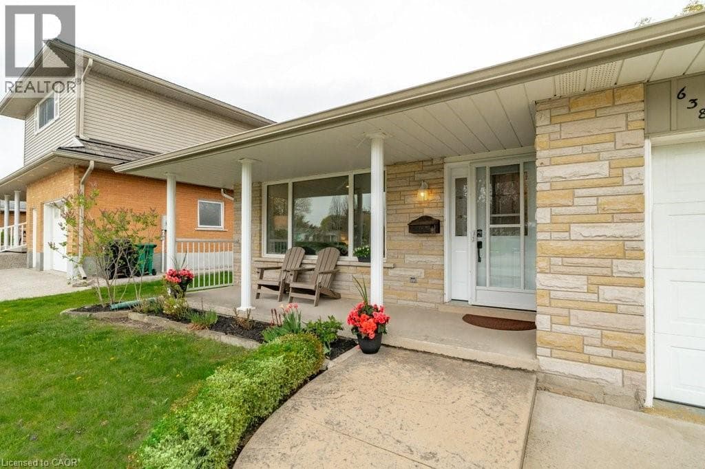 638 GLEN FORREST Boulevard — photo 3