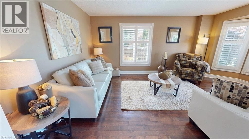 39 FALCON Court — photo 3