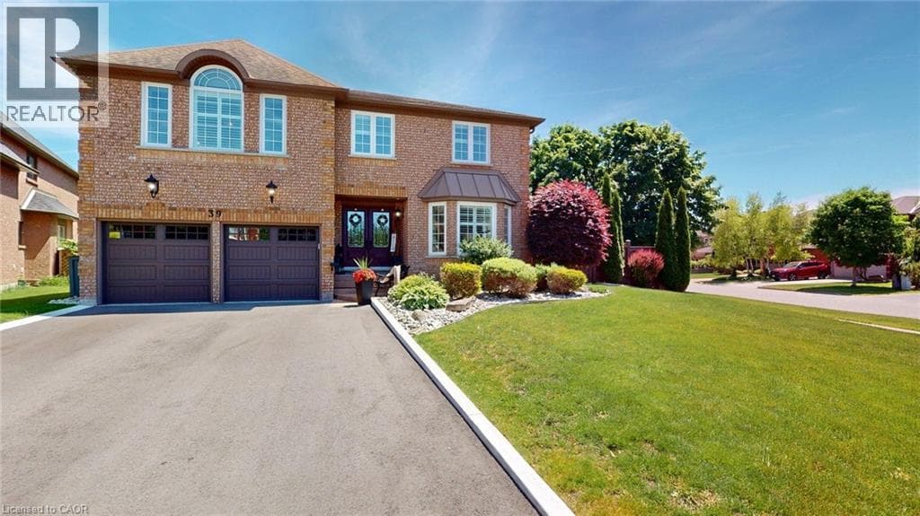 39 FALCON Court — photo 1