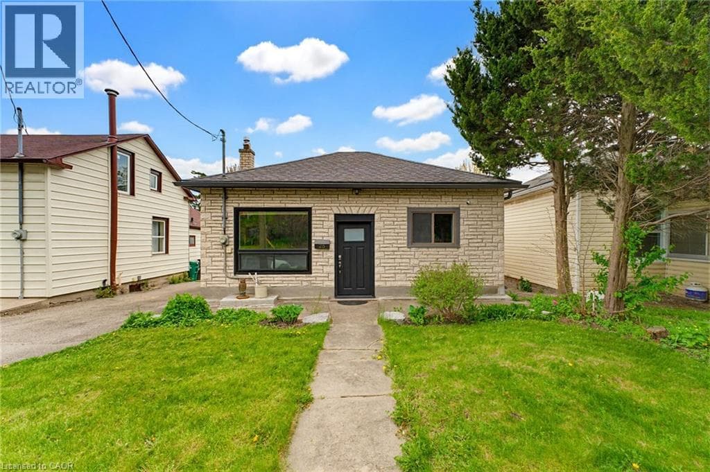25 BEVERLY Street — photo 3