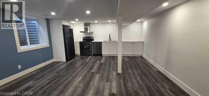 96 GENEVA Crescent Unit# B — photo 3