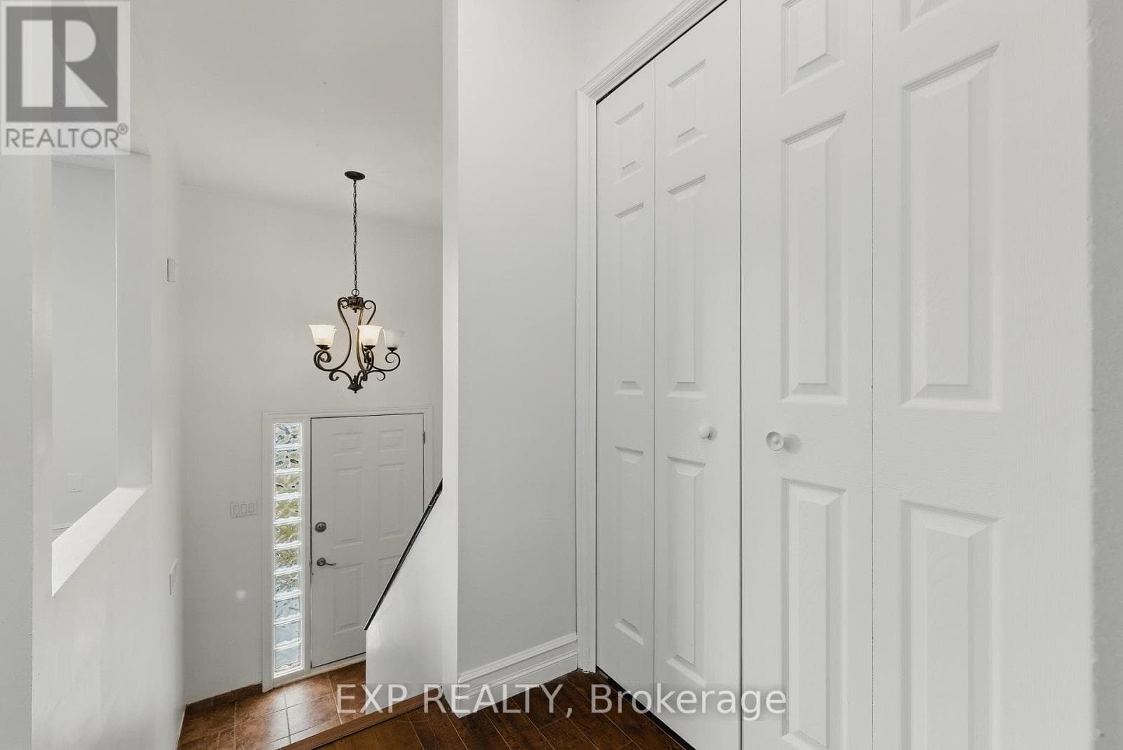310 SOUTHILL DRIVE — photo 2