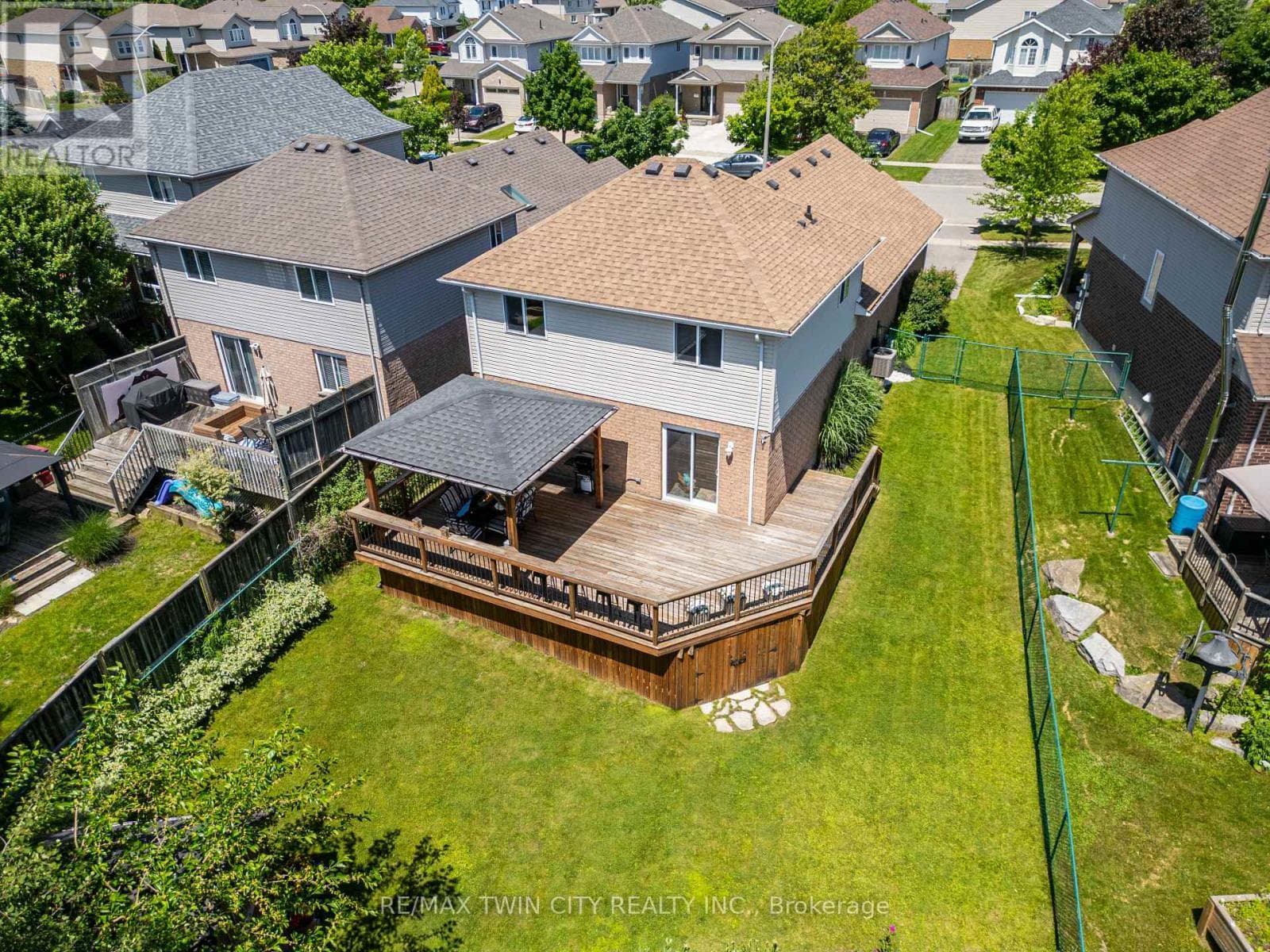 12 STIEFELMEYER CRESCENT — photo 2