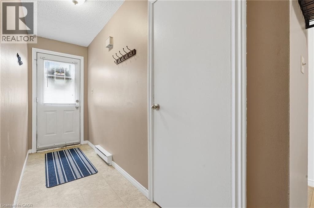 513 WEBER Street N Unit# B — photo 3