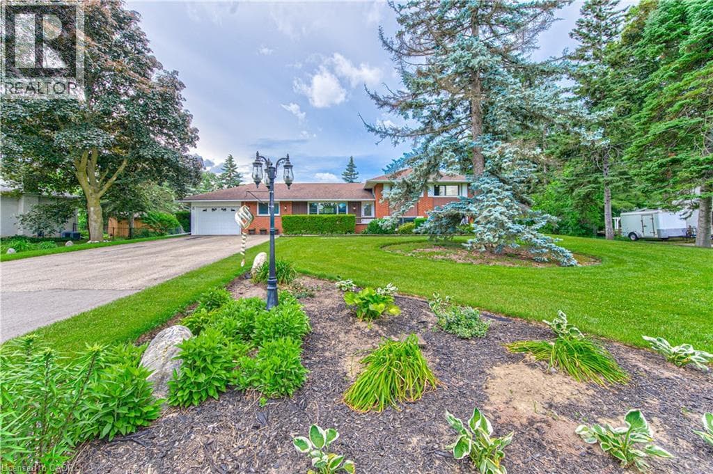 46 ELROY Road — photo 3