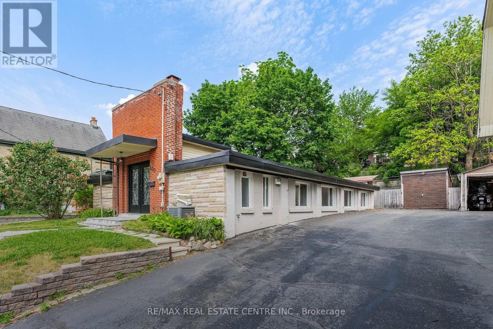 100 MANSION STREET — photo 2