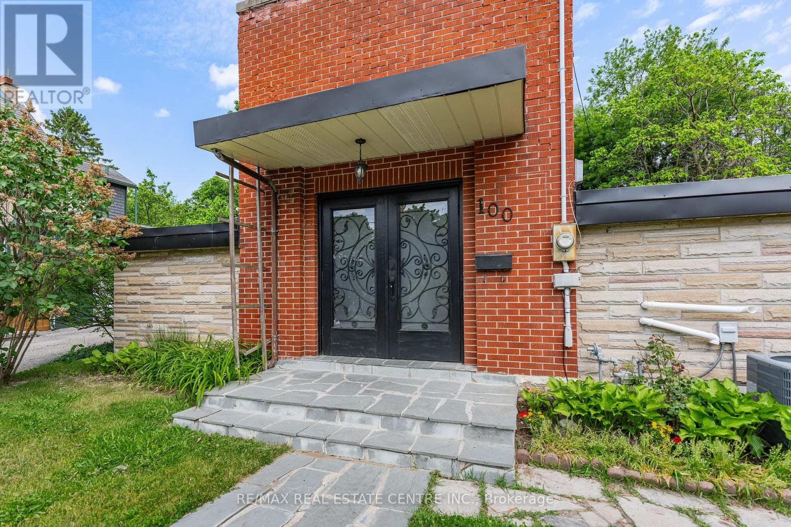 100 MANSION STREET — photo 3