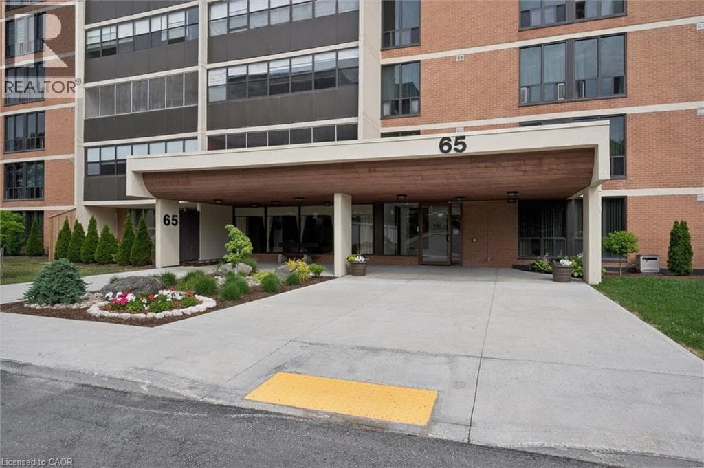 65 WESTMOUNT Road N Unit# 910 — photo 3