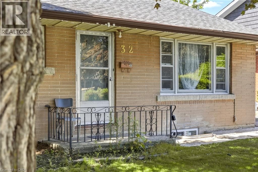 32 CLOSE Avenue — photo 3