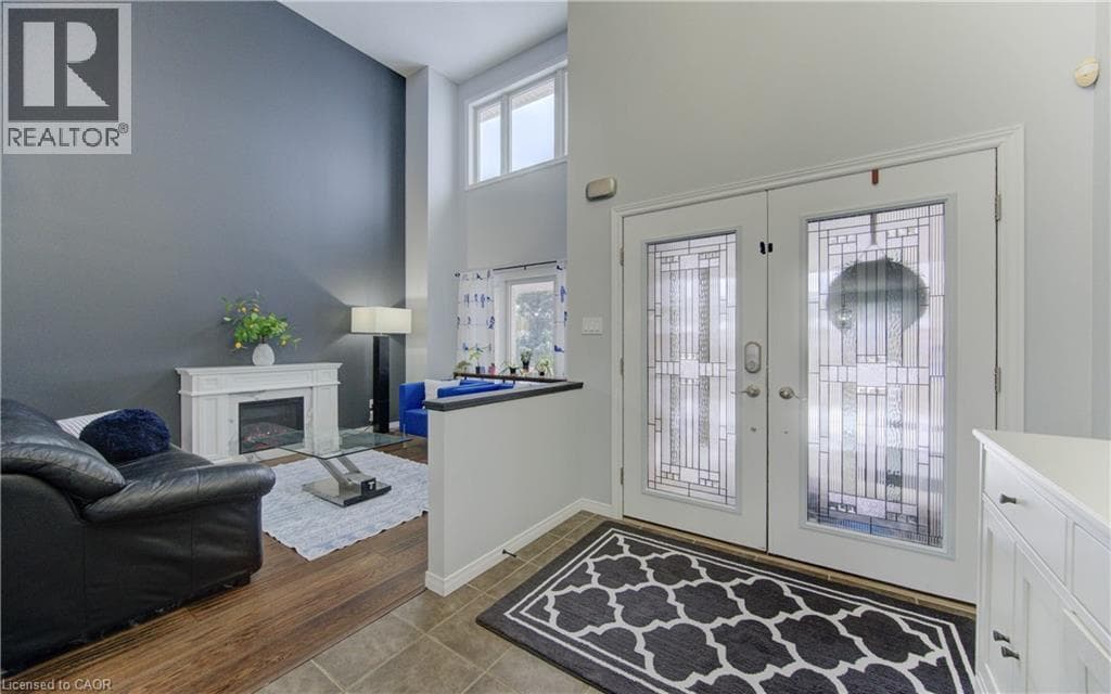 21 WEST TREE Drive — photo 2