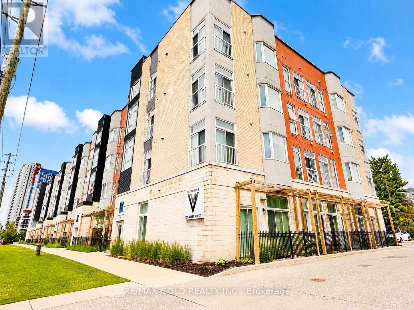 112 - 253 ALBERT STREET — photo 1