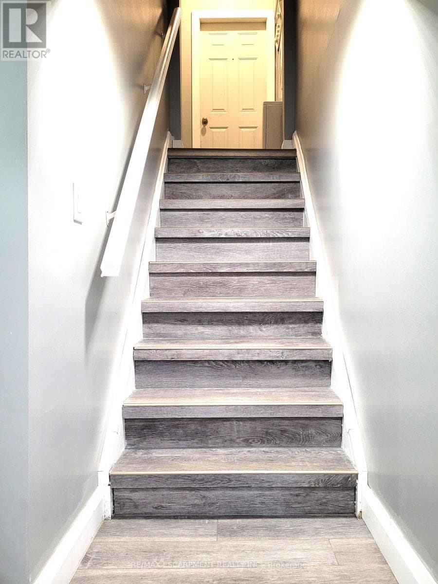 LOWER - 76 GLENVIEW AVENUE — photo 2