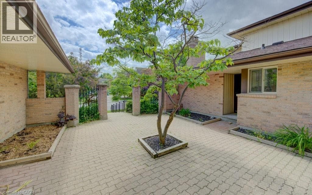 458 BEECHWOOD Place Unit# 3 — photo 3