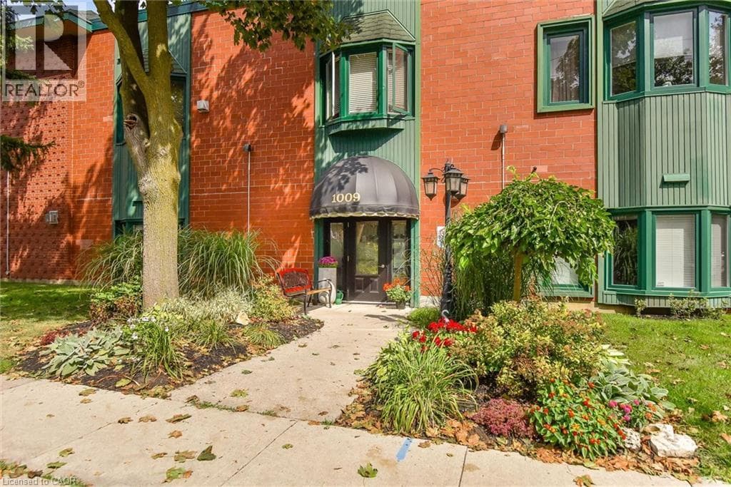 1009 QUEENSTON Road Unit# 205 — photo 2