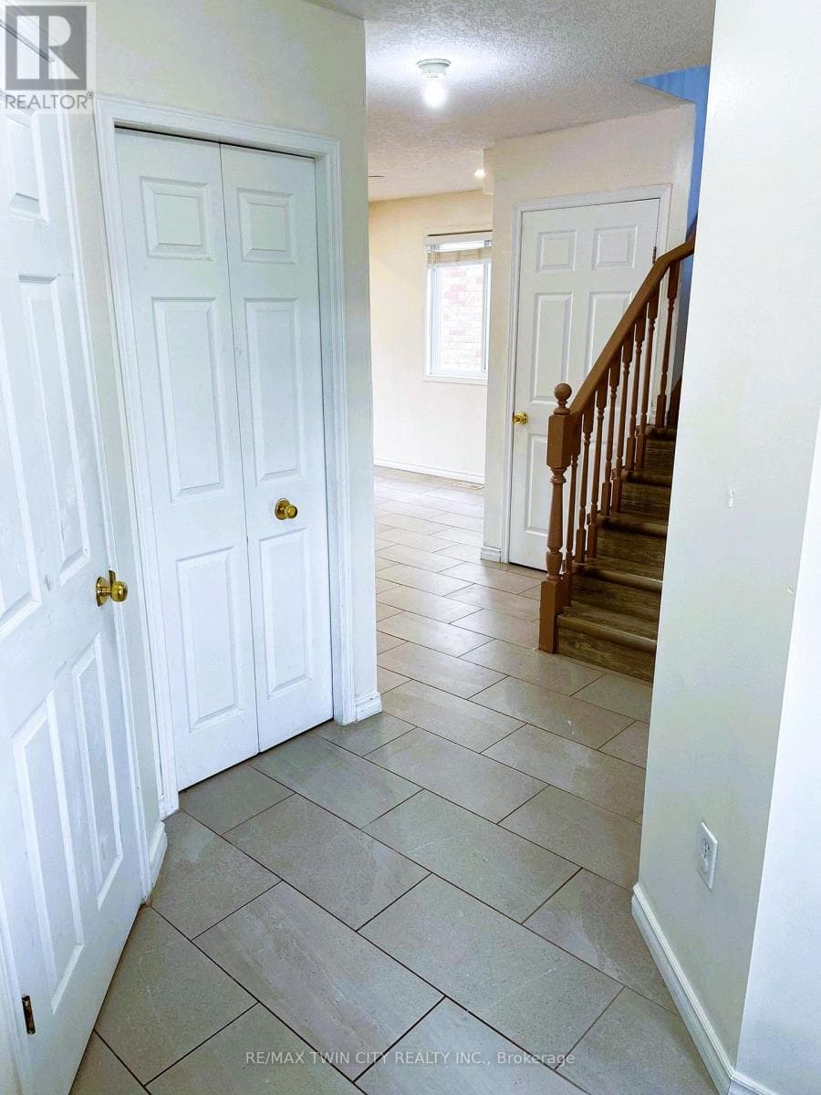 UPPER - 490 ACTIVA AVENUE — photo 3