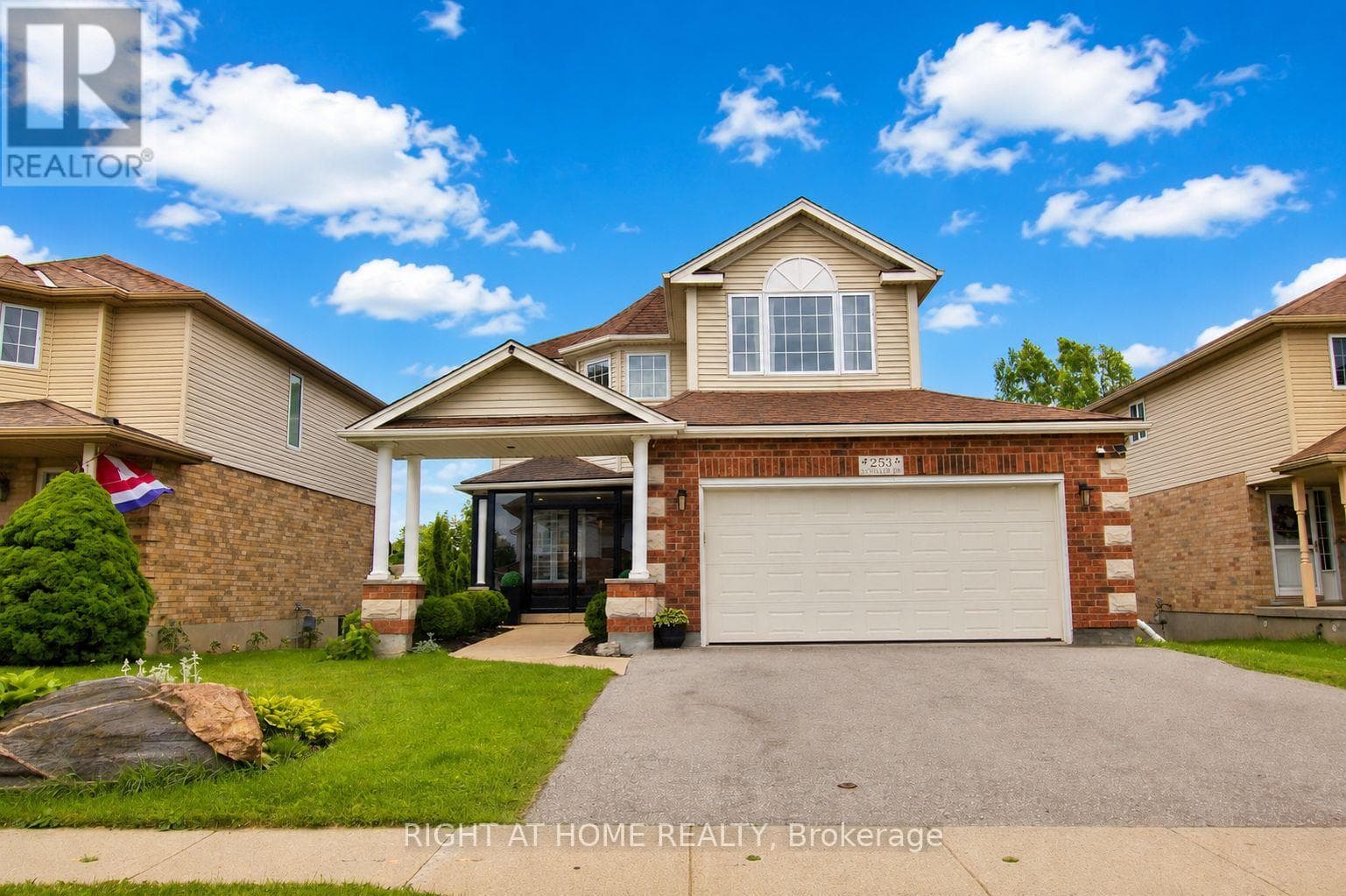 253 SCHNELLER DRIVE — photo 2