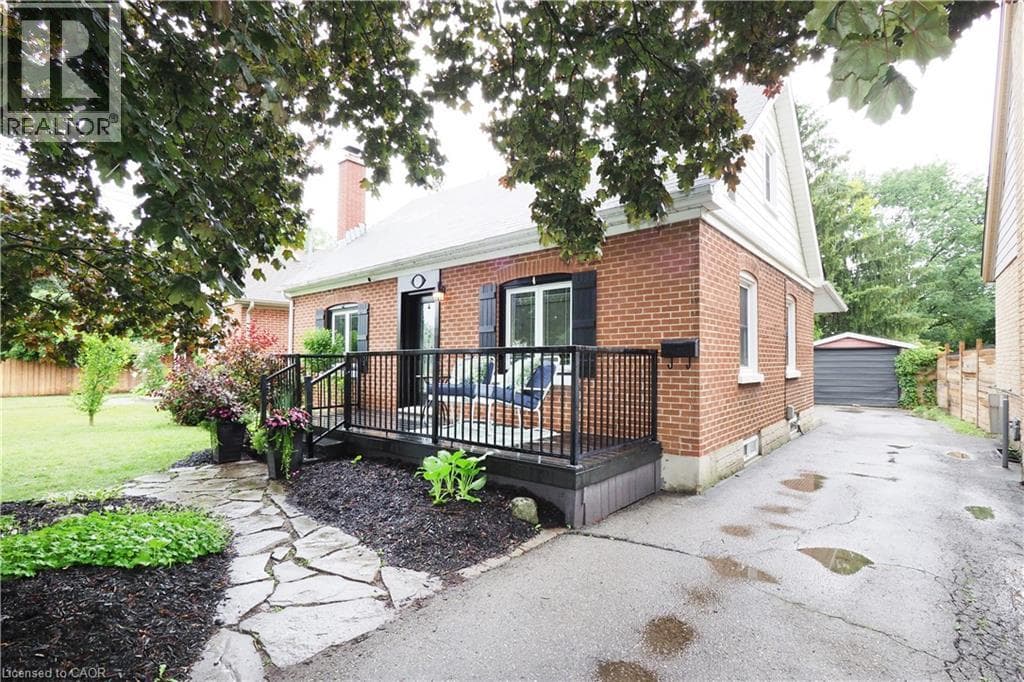 633 ROSE Street — photo 1