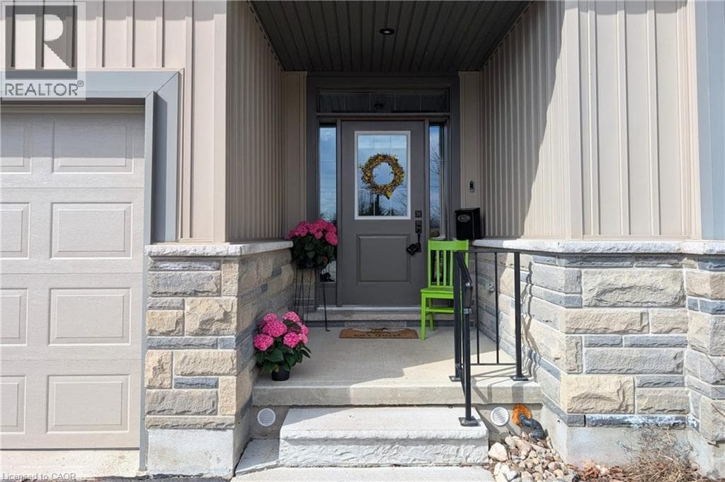 250 HOSTETLER Road Unit# 7 — photo 2