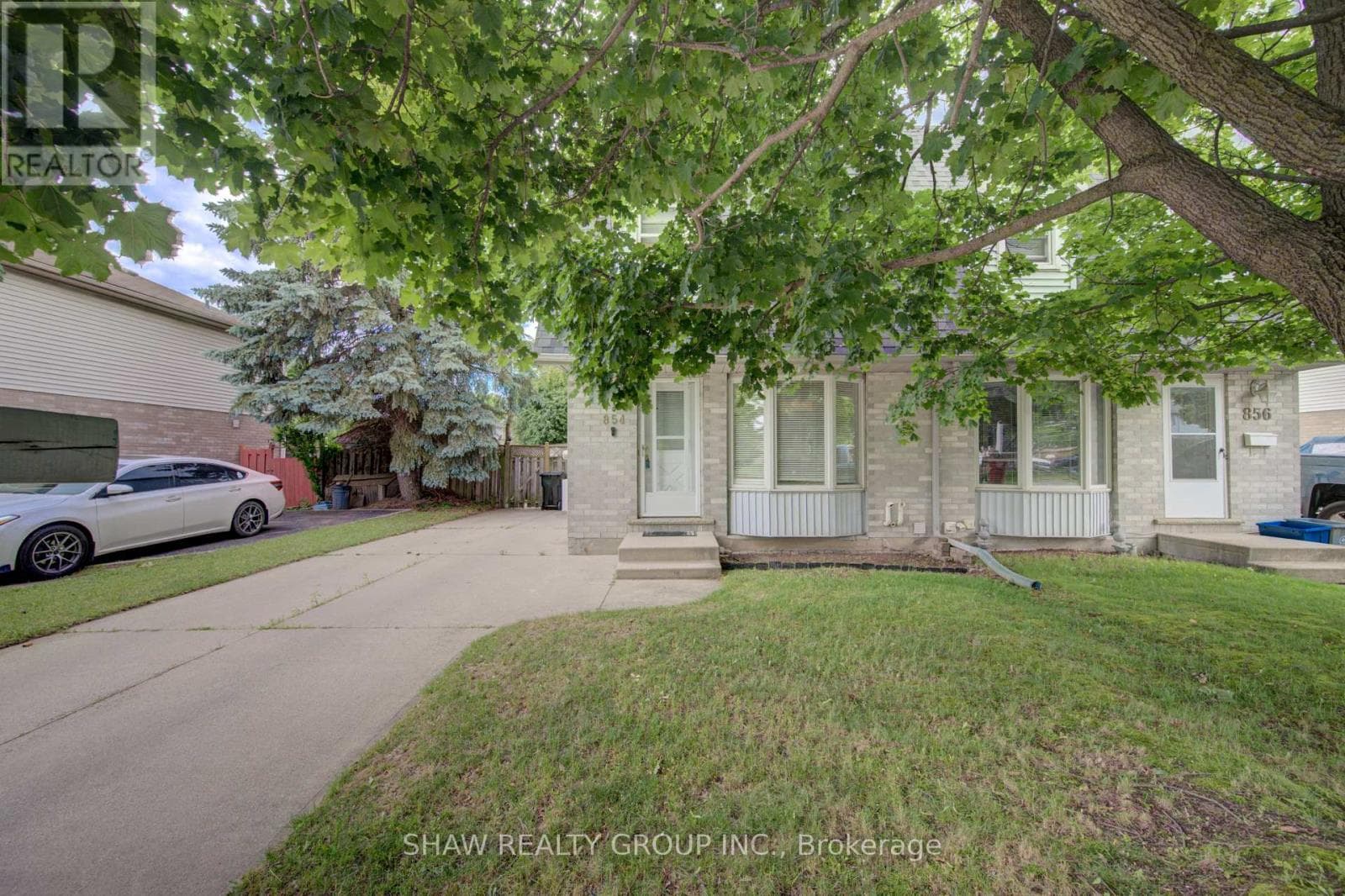 854 ELGIN ST N — photo 2
