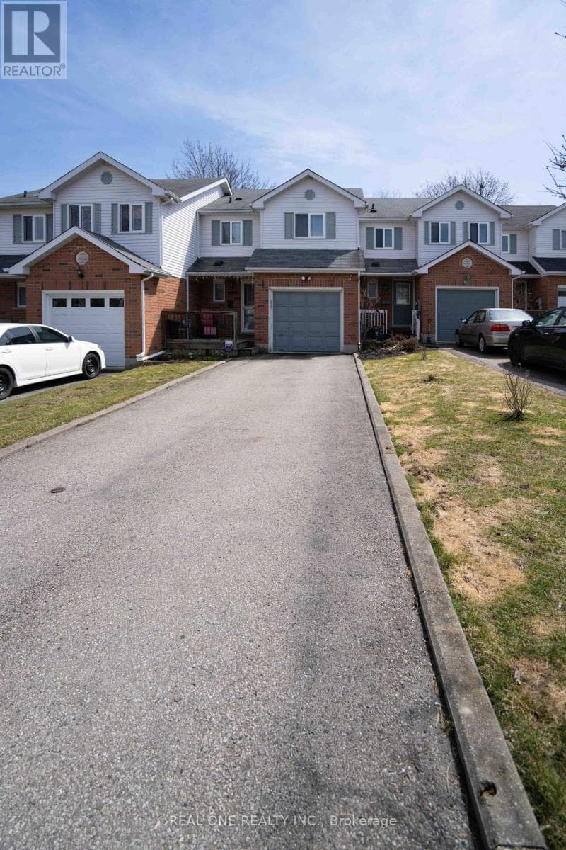 407 DOWNSVIEW PLACE — photo 1