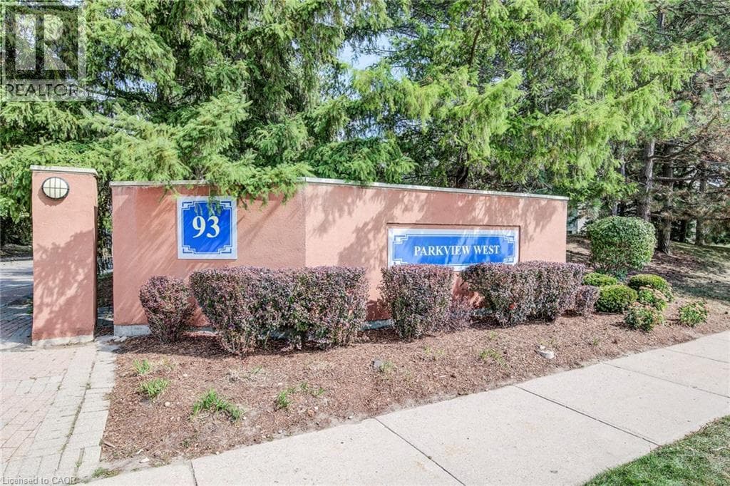 93 WESTWOOD Road Unit# 206 — photo 2
